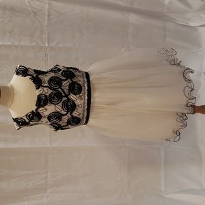 Bonnie Jean Girls Size 12 Special Occasion White and Black Dress